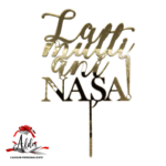 Topper "La multi ani cu nume personalizat", cu suport, din plexiglas (acril) oglinda