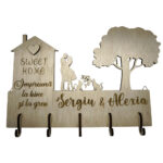 Suport chei tip căsuță cu familie și pisici - imagine 3